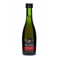 Коньяк Remy Martin VSOP от 4 лет выдержки 0.05 л 40% (30021662)